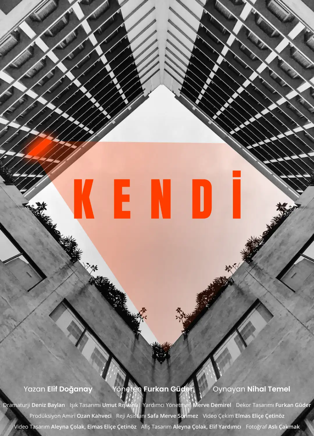 Tükenen Modern Bireylerin Hikâyesi Sahnede: "Kendi"