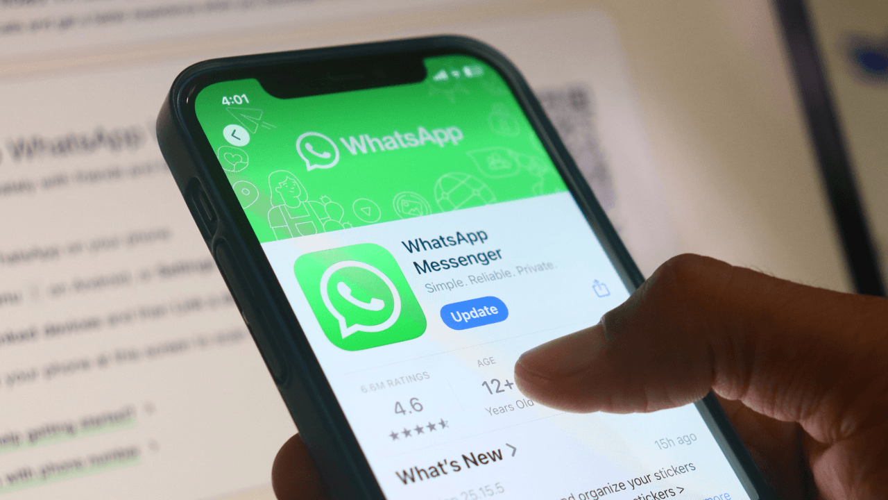 WhatsApp, iOS'te Akış Odaklı Mesaj Yanıtlarını Test Ediyor